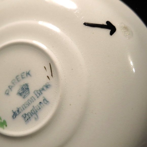 Pareek Green Dinner Plate with Demitasse and Saucer Johnson Brothers 3pc Set - Picture 10 of 11